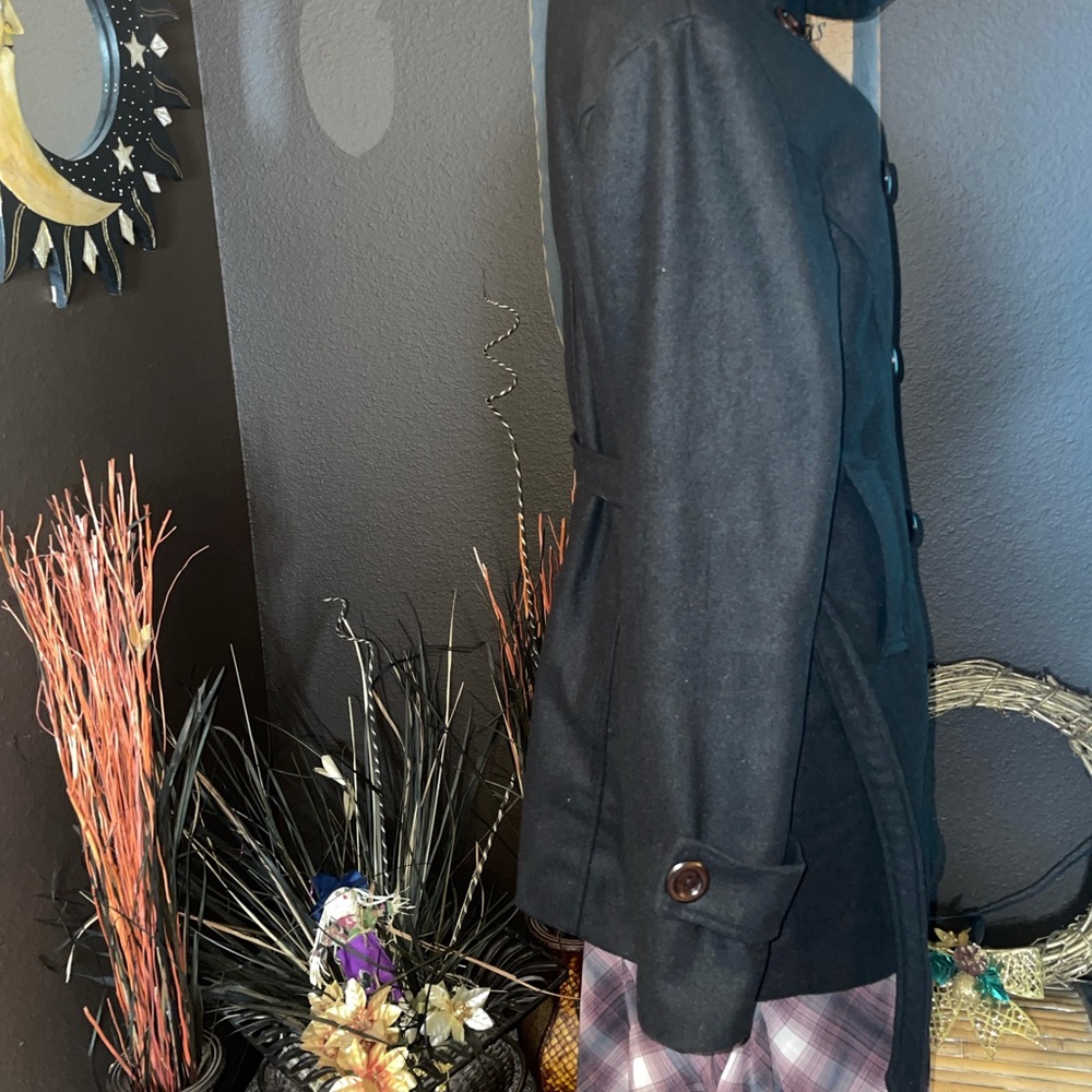 GUC L Ruby Rose Wool Coat - Picture 4 of 11
